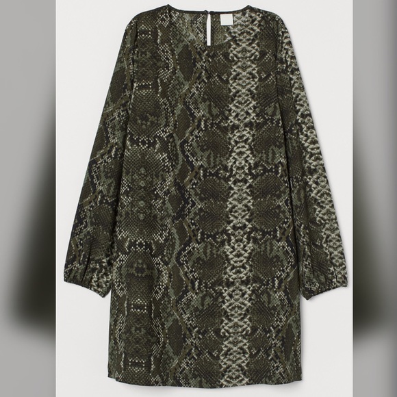 H&M Green Snakeskin Long Sleeve Shift Dress Size 2 - Picture 2 of 14